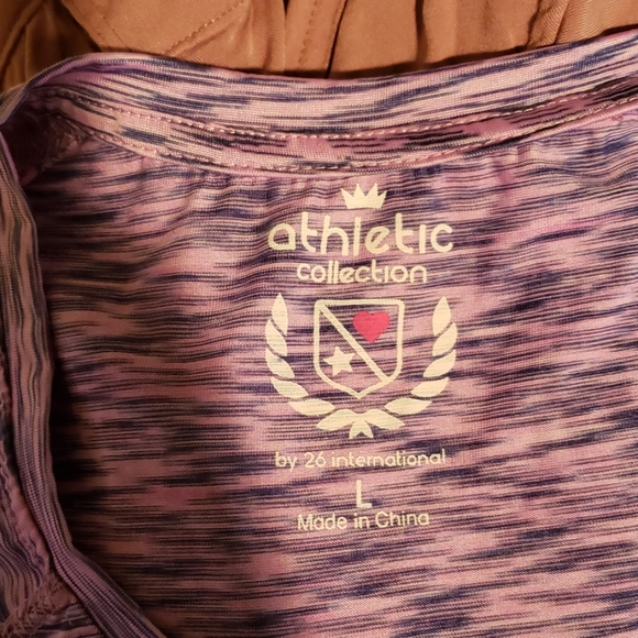 Womens athletic shirt - Picture 2 of 3